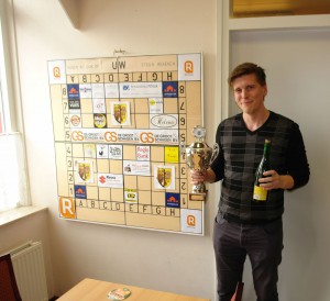 Kampioen Rik de Wilde met de wisselbeker