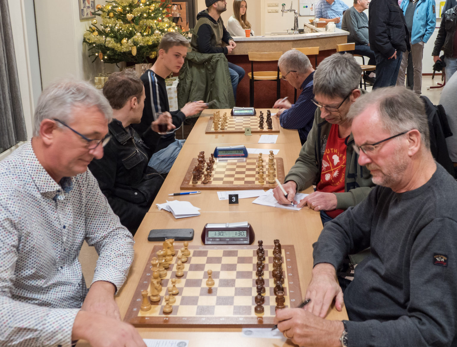 Vijfde team: Het OOG van de Meester maakt het PAARD vet