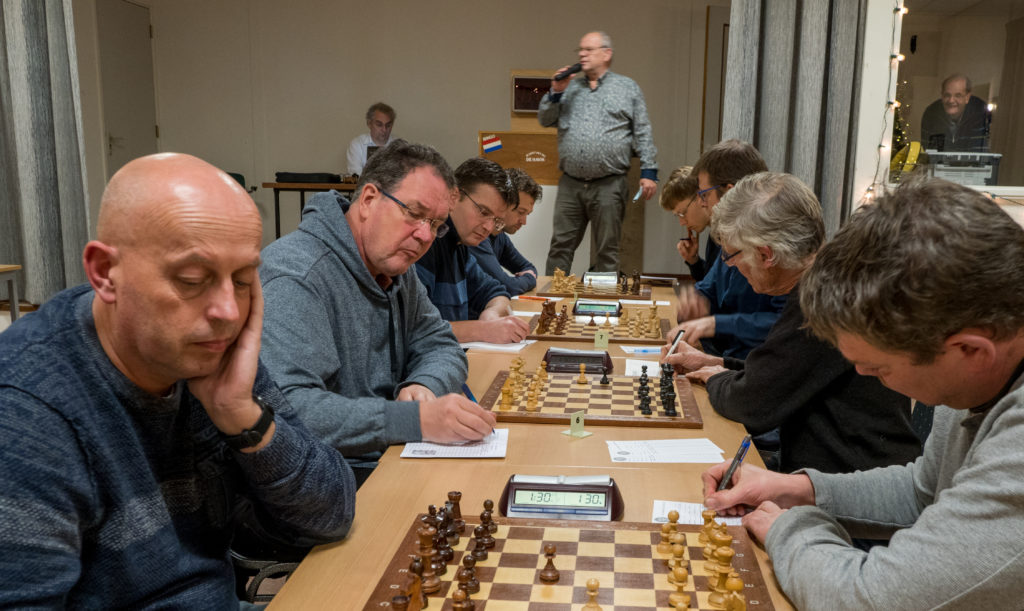 Vijfde team: Het OOG van de Meester maakt het PAARD vet